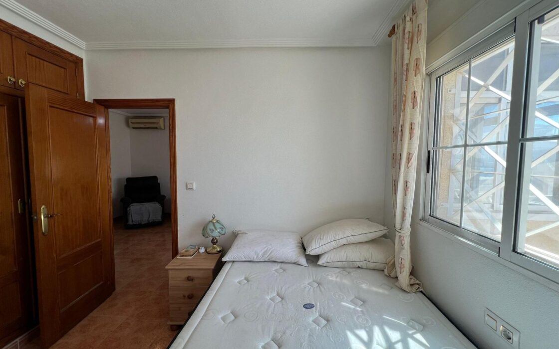 Бунгало в Торревьехе с террасой 70 кв.м в районе Torreta Florida