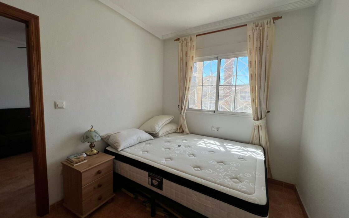 Бунгало в Торревьехе с террасой 70 кв.м в районе Torreta Florida