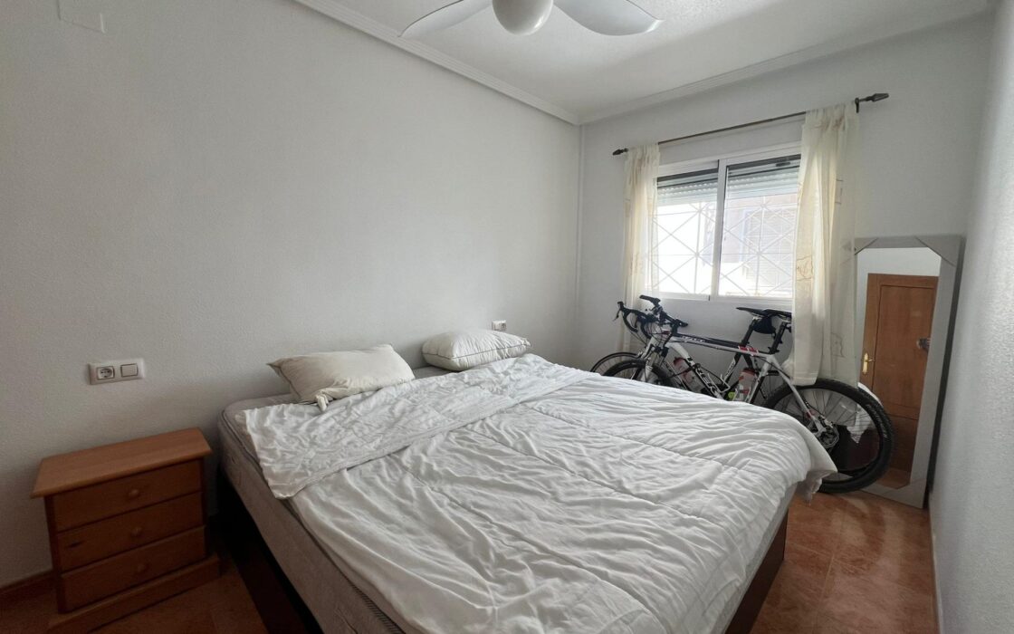 Бунгало в Торревьехе с террасой 70 кв.м в районе Torreta Florida