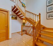 Кутовий будинок в Лос-Альтос з видом на море 350 кв.м