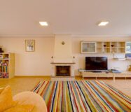 Кутовий будинок в Лос-Альтос з видом на море 350 кв.м