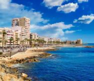 Нові бунгало з терасою в Лос Балконес Торрев’єха 75 кв.м