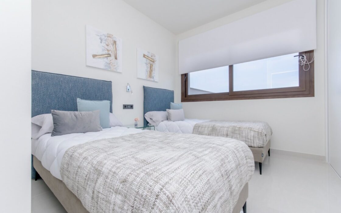 Новые бунгало с террасами в Лос Балконес, Торревьеха