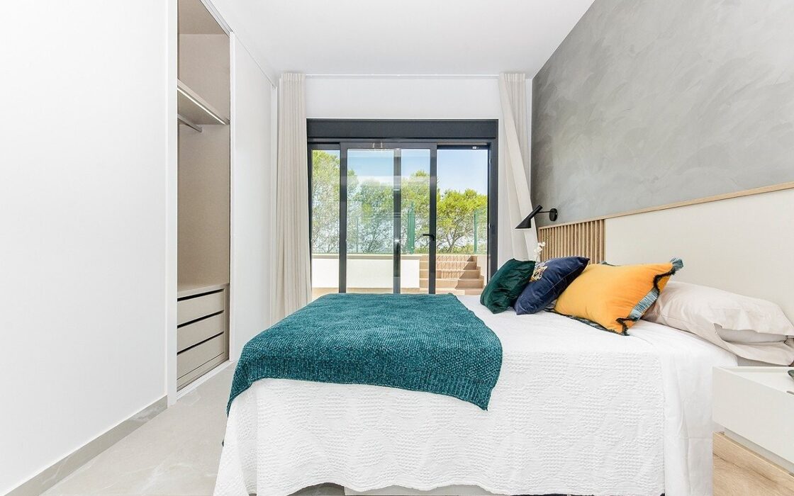 Нові бунгало з солярієм у Сан-Мігель-де-Салинас