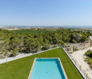 Нові бунгало з терасою в Сан-Мігель-де-Салінас 92 кв.м