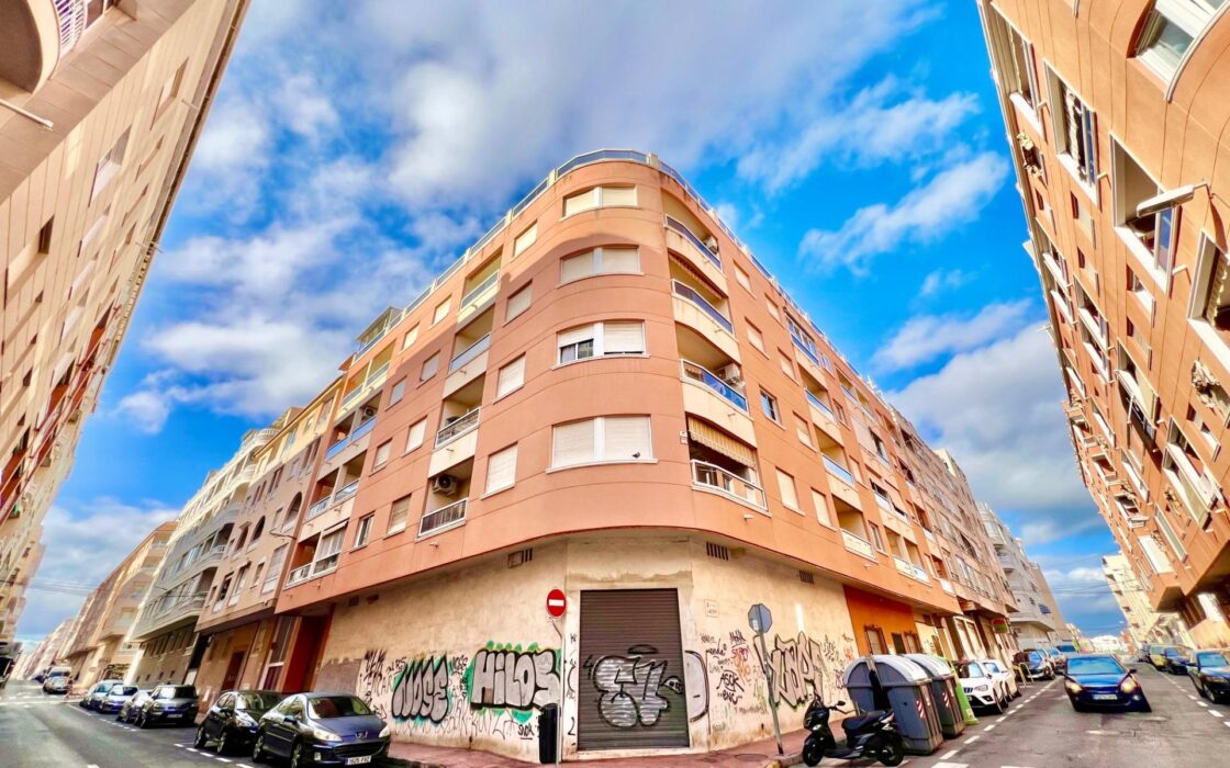 Апартаменты у моря в Торревьехе 53 кв.м с террасой