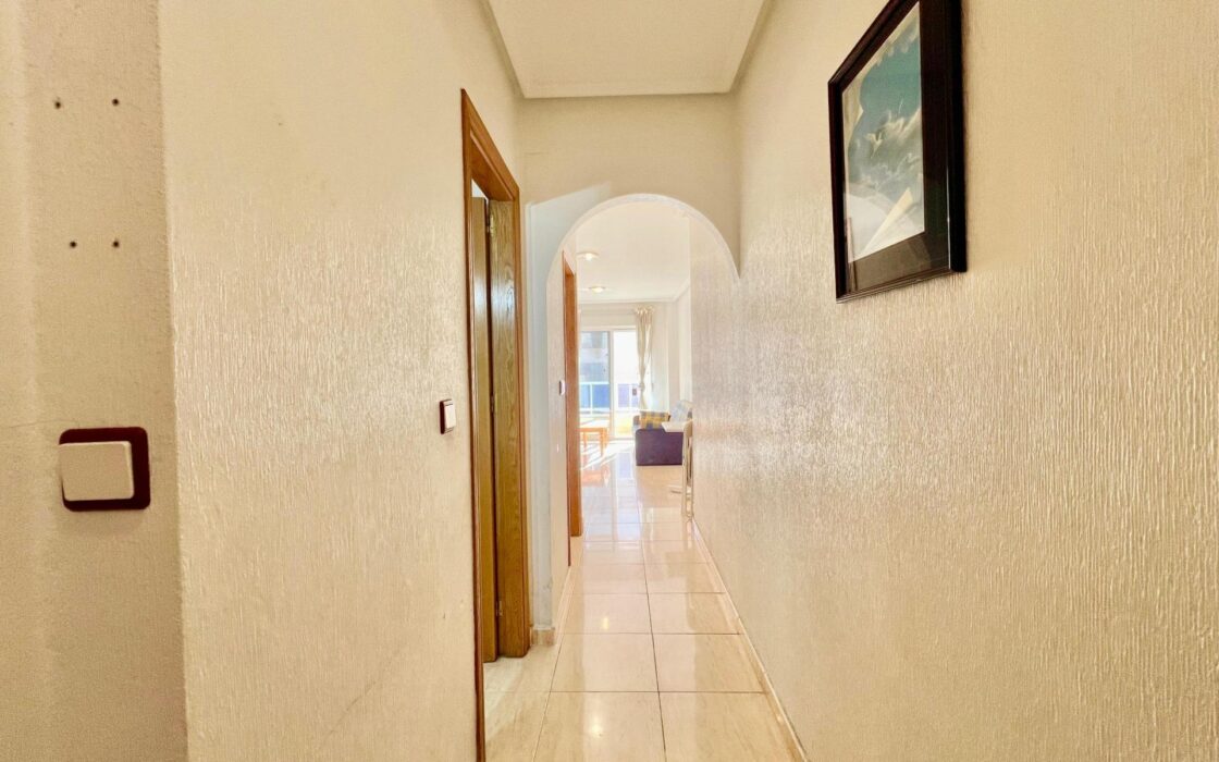 Апартаменты у моря в Торревьехе 53 кв.м с террасой