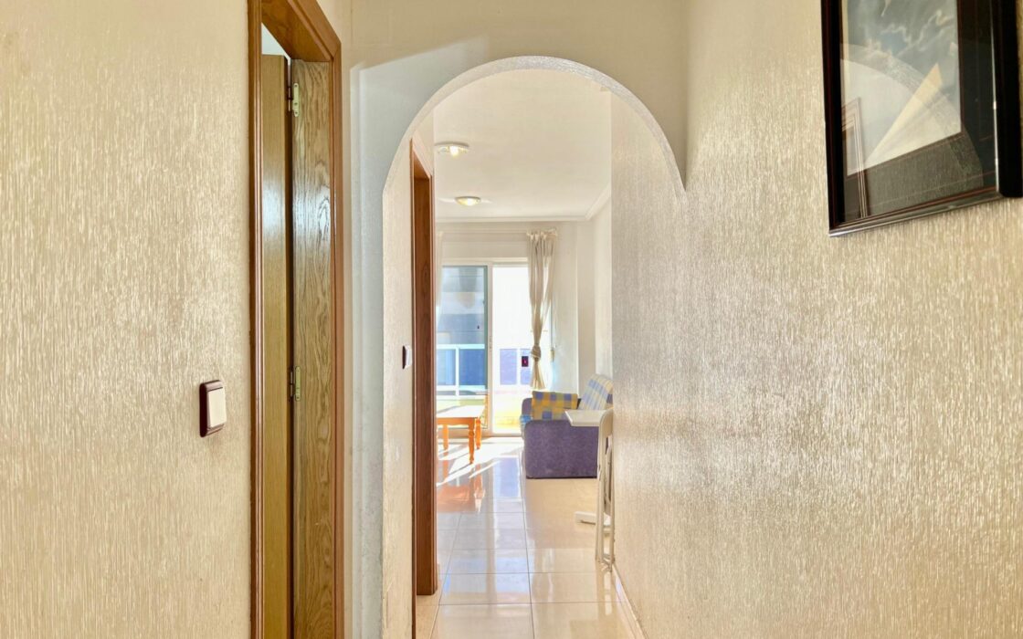 Апартаменты у моря в Торревьехе 53 кв.м с террасой