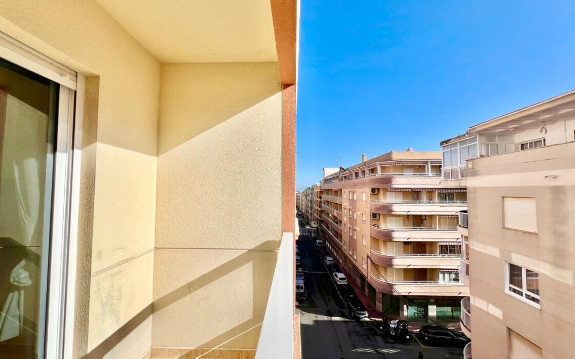 Апартаменты у моря в Торревьехе 53 кв.м с террасой