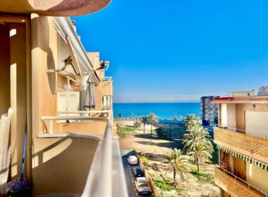 Апартамент в Торревьехе 81 кв.м с видом на море