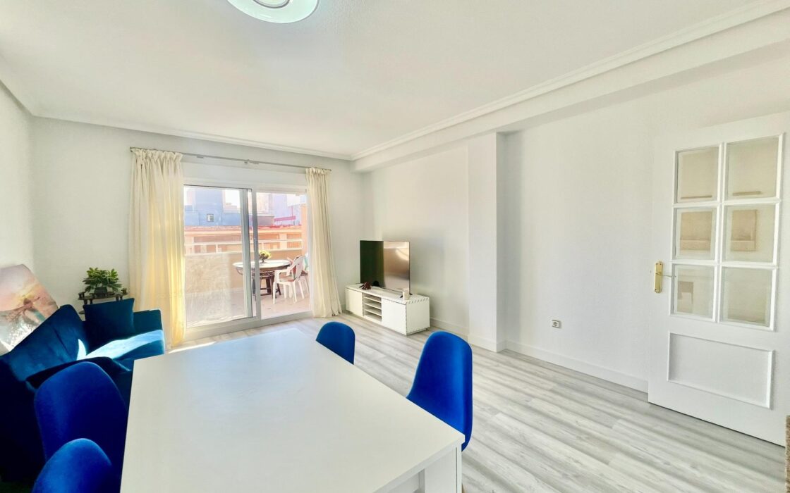 Апартамент в Торревьехе 81 кв.м с видом на море