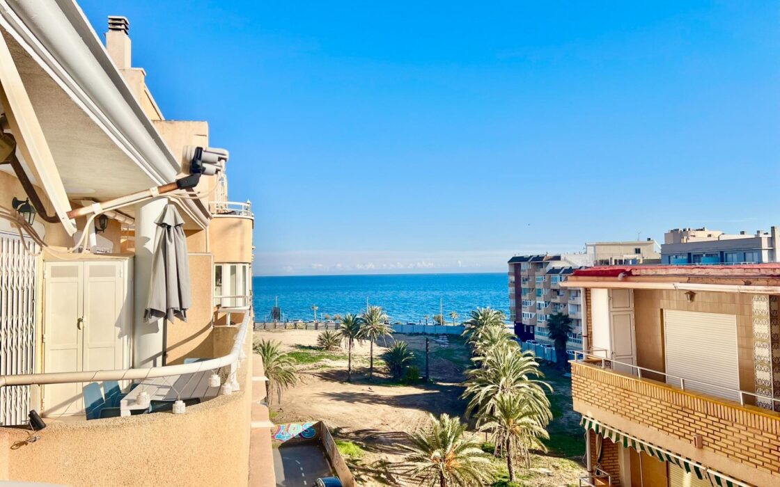 Апартамент в Торревьехе 81 кв.м с видом на море