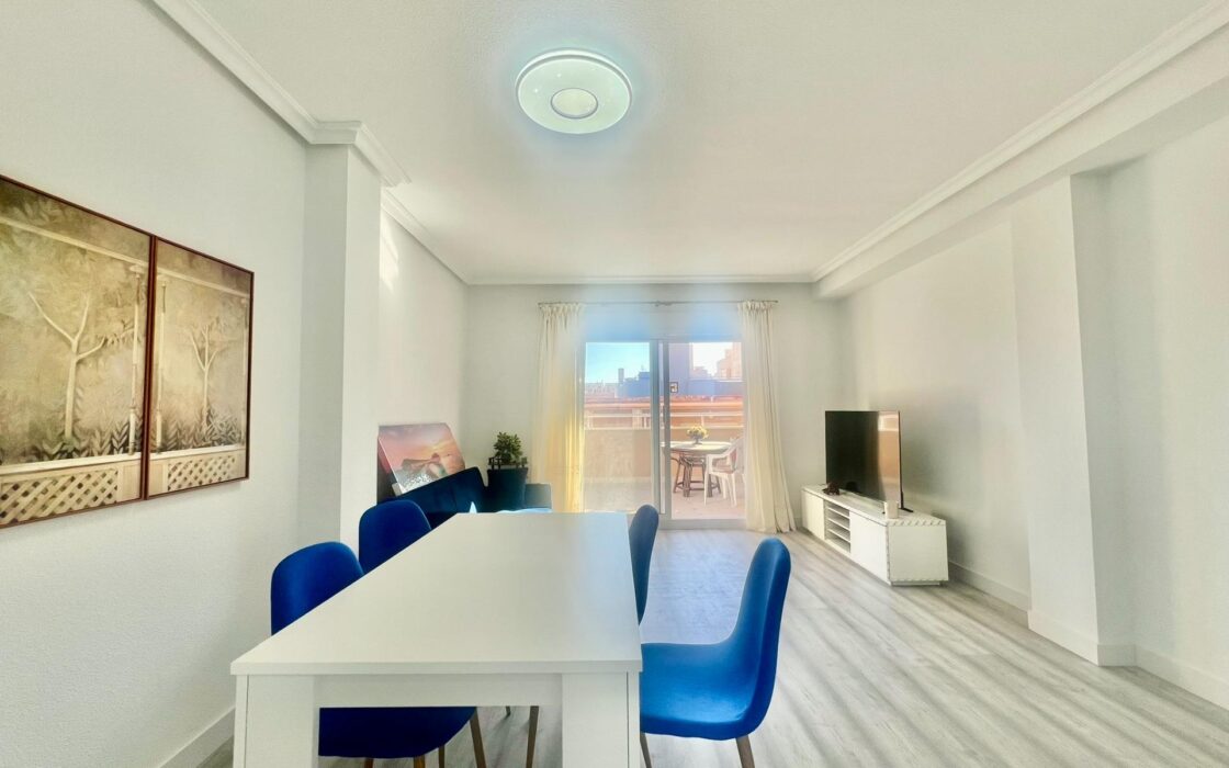 Апартамент в Торревьехе 81 кв.м с видом на море