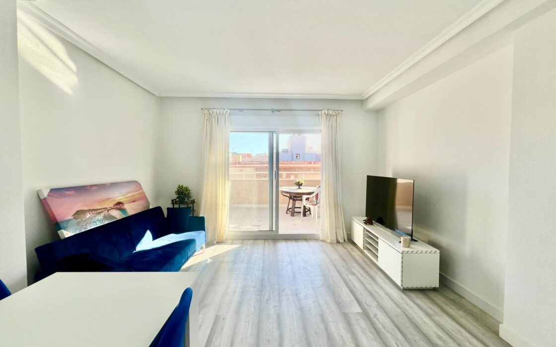 Апартамент в Торревьехе 81 кв.м с видом на море