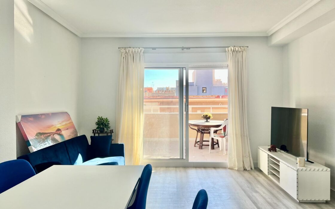 Апартамент в Торревьехе 81 кв.м с видом на море