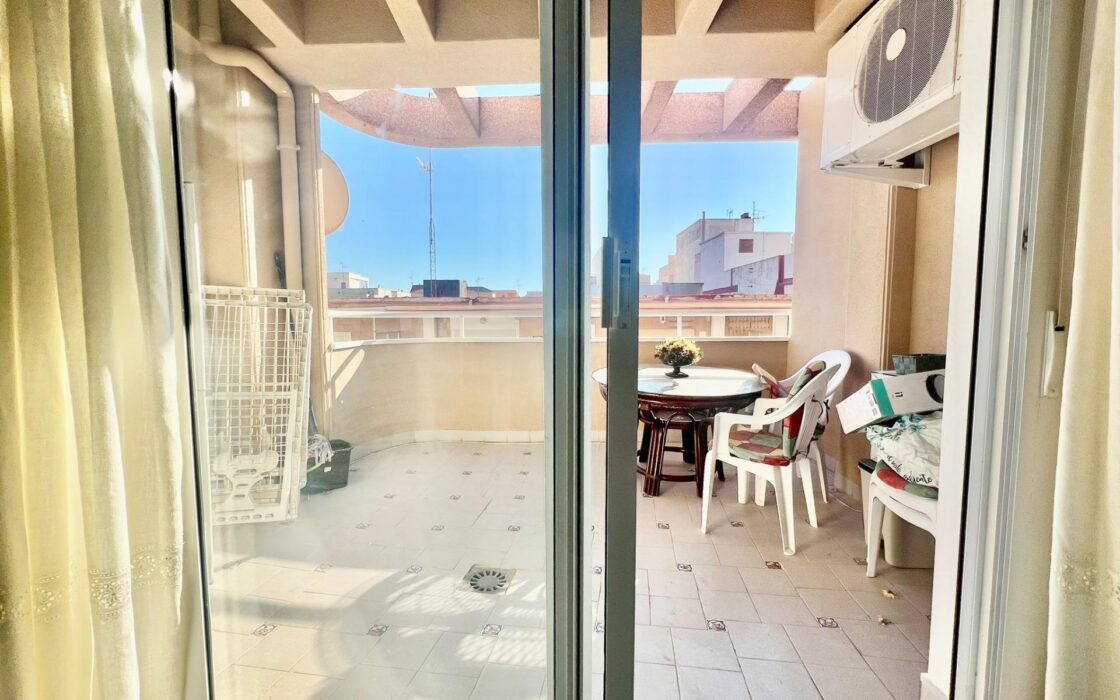 Апартамент в Торревьехе 81 кв.м с видом на море