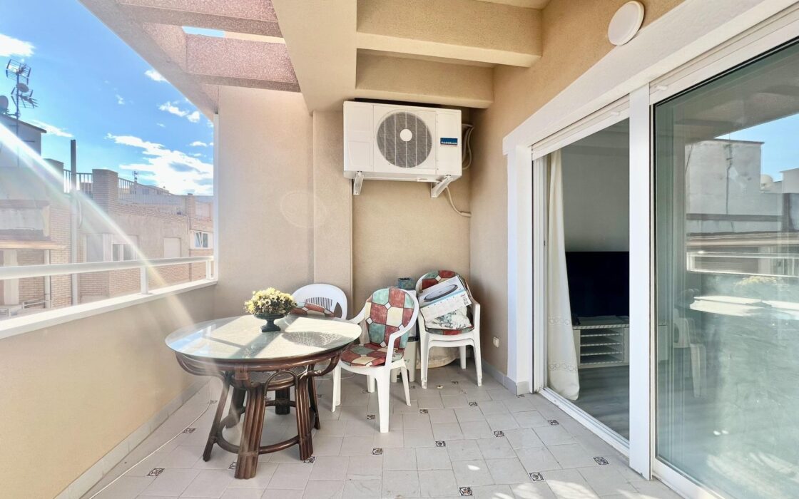 Апартамент в Торревьехе 81 кв.м с видом на море