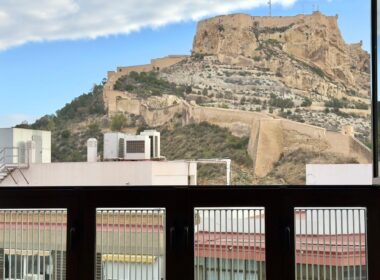 Апартаменти з видом на море в Аликанті 78 кв.м 4 кімнати