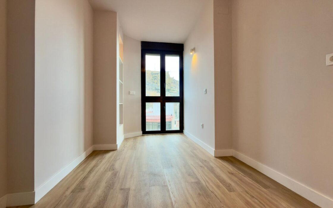 Апартаменти з видом на море в Аликанті 78 кв.м 4 кімнати