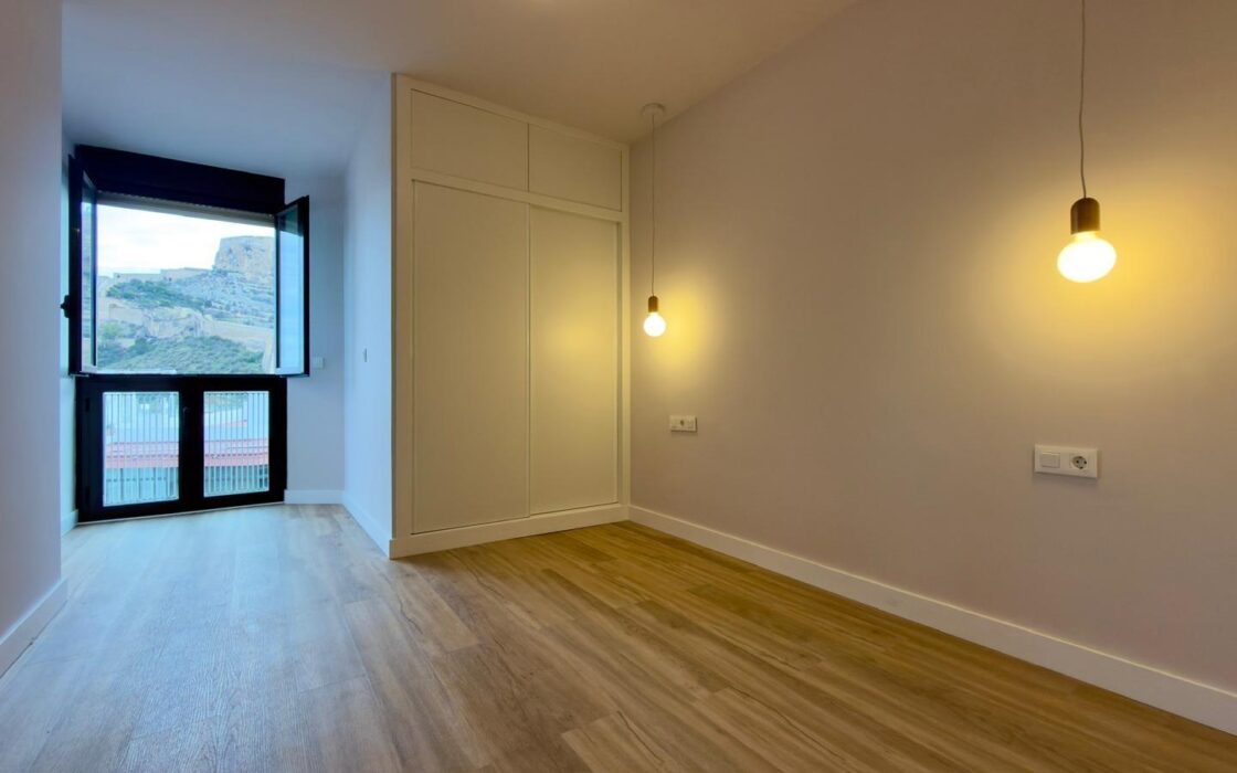 Апартаменти з видом на море в Аликанті 78 кв.м 4 кімнати