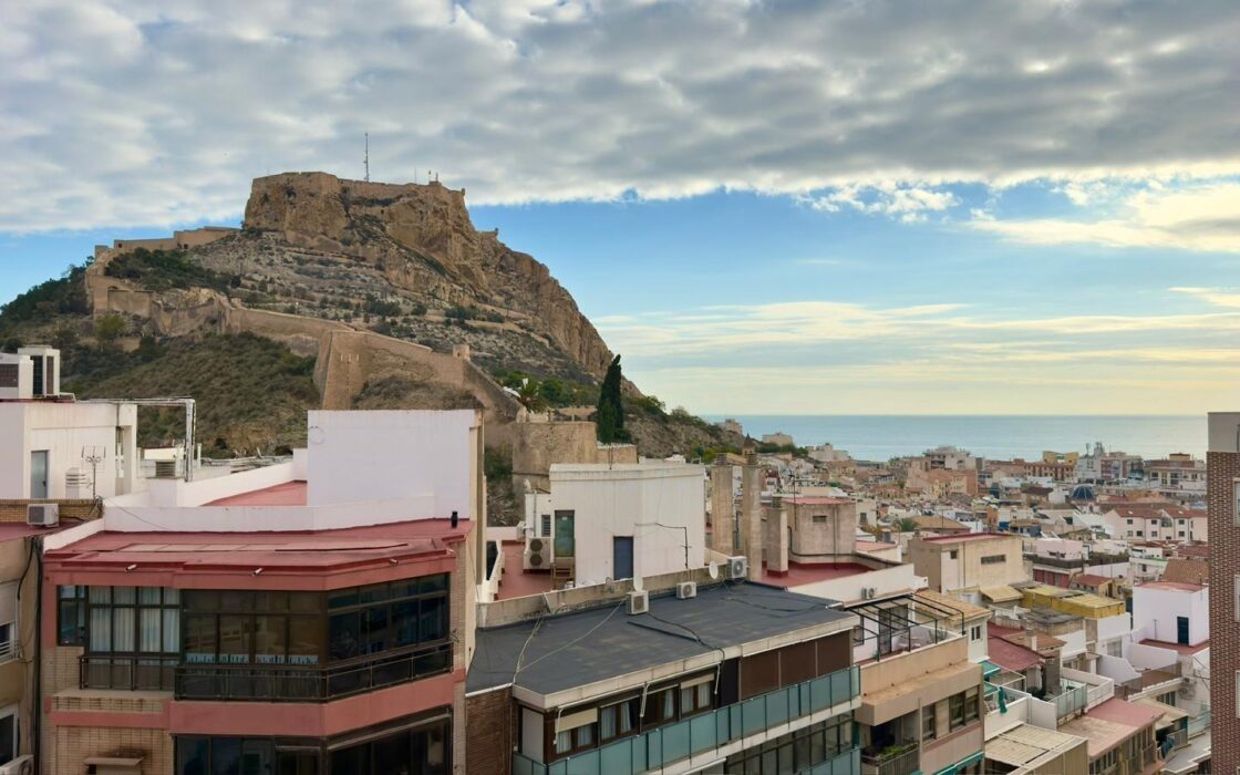 Апартаменти з видом на море в Аликанті 78 кв.м 4 кімнати