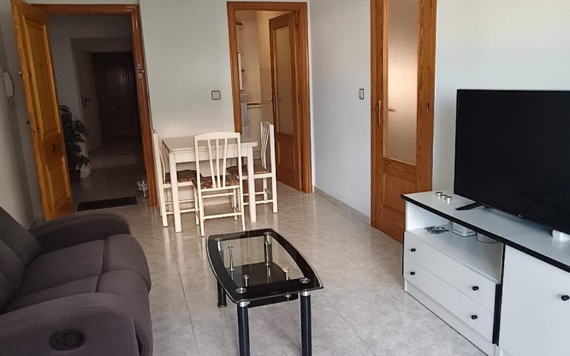 Апартаменты в Торревьехе у моря, 53 кв.м, 3 комнаты