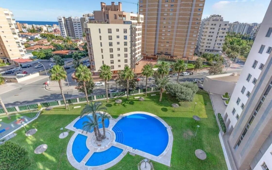 Апартаменты 86 кв.м в Аликанте у моря с террасой