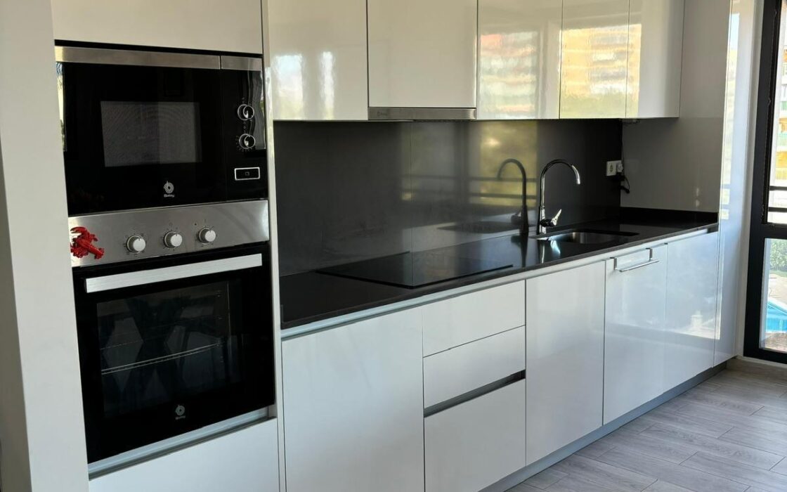 Апартаменты 86 кв.м в Аликанте у моря с террасой