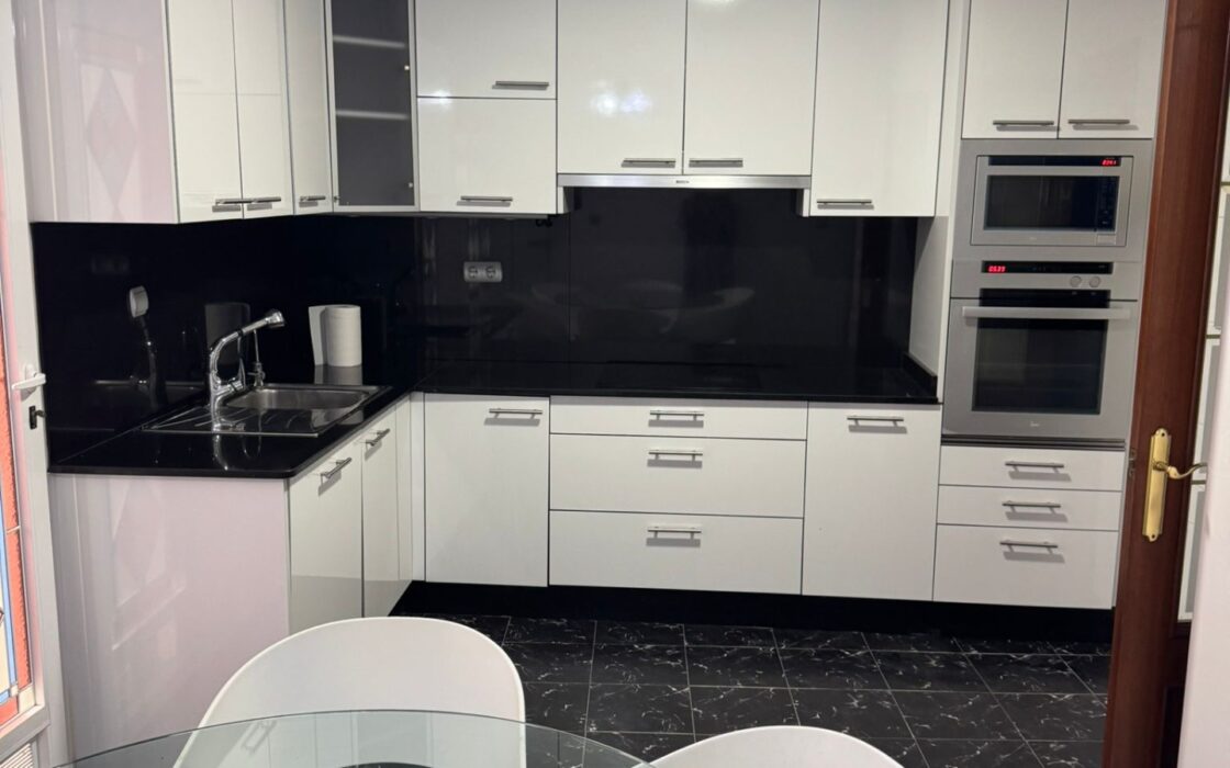 Квартира в Торревьехе 3 спальни 500 м до моря с террасой