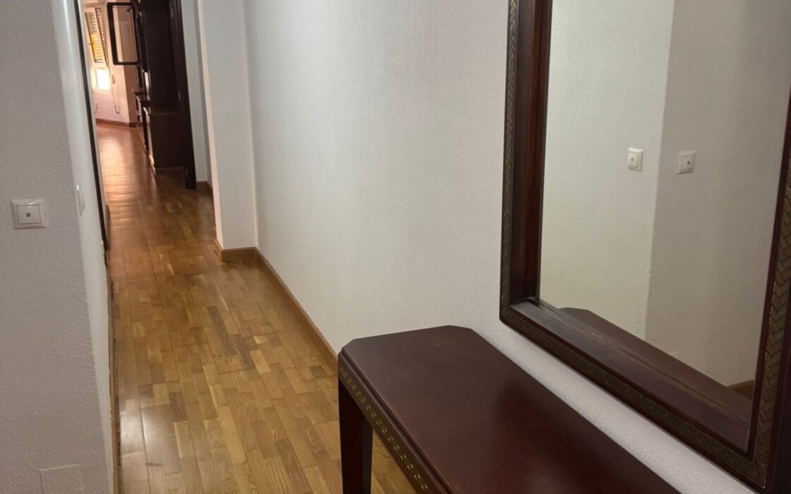 Квартира в Торревьехе 3 спальни 500 м до моря с террасой