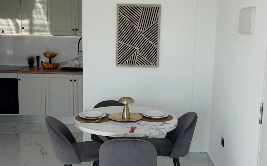 Затишна 2-кімнатна квартира в Плая-Фламенка біля моря 50 кв.м