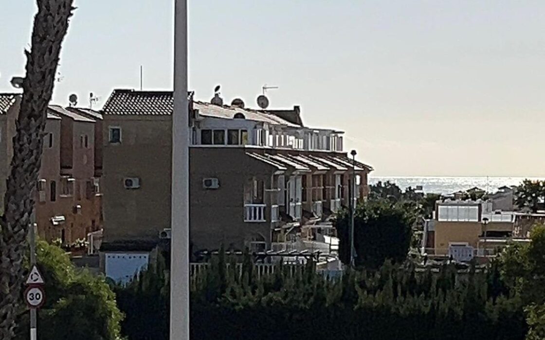 Затишна 2-кімнатна квартира в Плая-Фламенка біля моря 50 кв.м