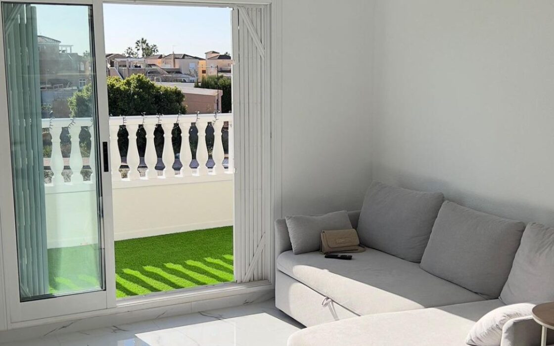 Затишна 2-кімнатна квартира в Плая-Фламенка біля моря 50 кв.м