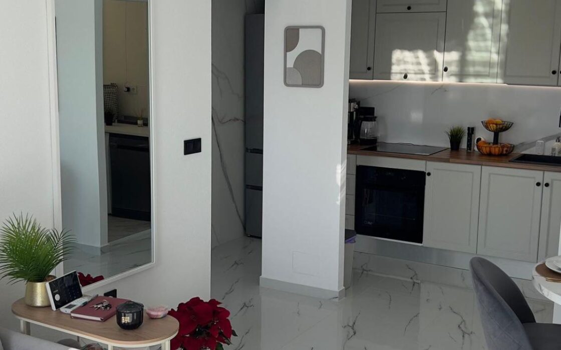 Затишна 2-кімнатна квартира в Плая-Фламенка біля моря 50 кв.м