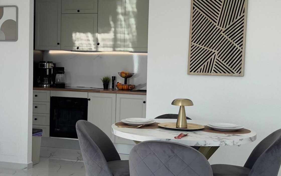 Затишна 2-кімнатна квартира в Плая-Фламенка біля моря 50 кв.м