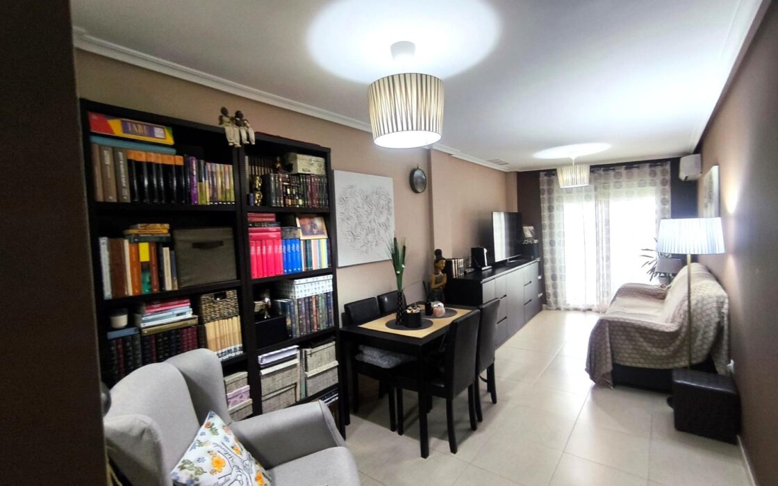 Апартаменты с террасой в Торревьехе 82 кв.м 3 комнаты