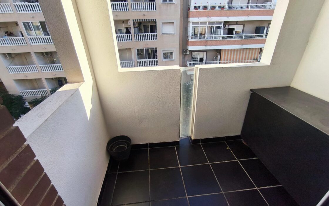 Апартаменты с террасой в Торревьехе 82 кв.м 3 комнаты