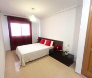 Апартамент 84 кв.м в Торревьехе с балконом 2007 года