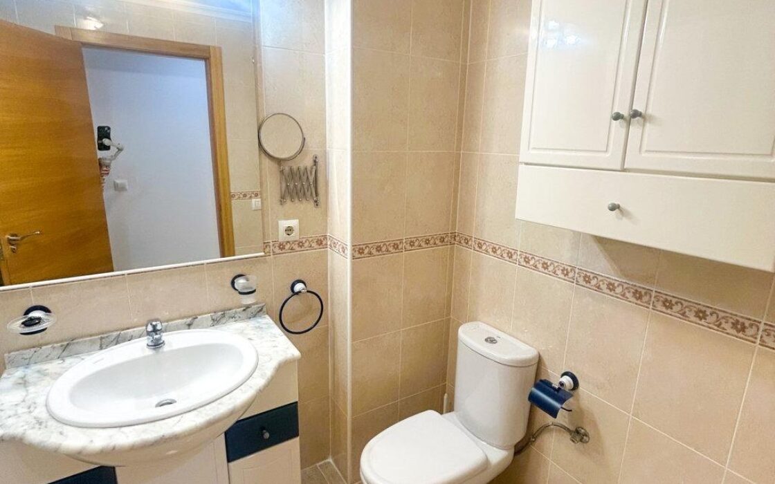 Апартамент 84 кв.м в Торревьехе с балконом 2007 года