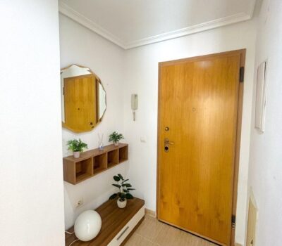 Апартамент 84 кв.м в Торревьехе з балконом 2007 року