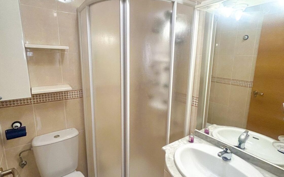 Апартамент 84 кв.м в Торревьехе с балконом 2007 года