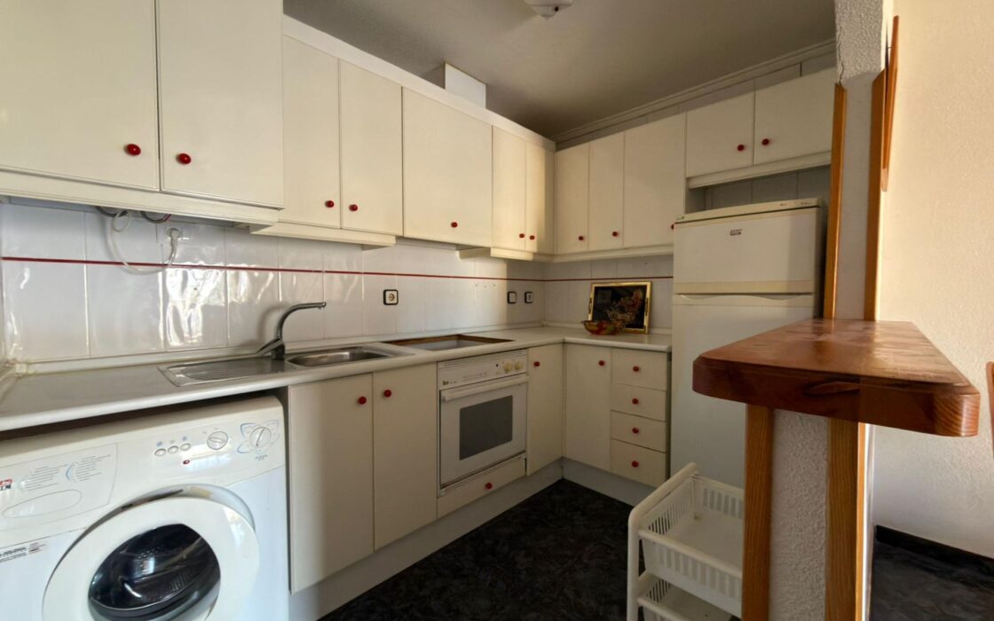 Апартаменты в Торревьехе 52 кв.м с террасой у моря