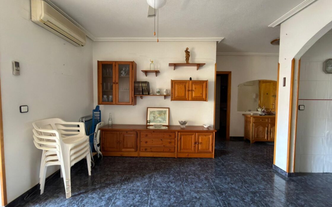 Апартаменты в Торревьехе 52 кв.м с террасой у моря