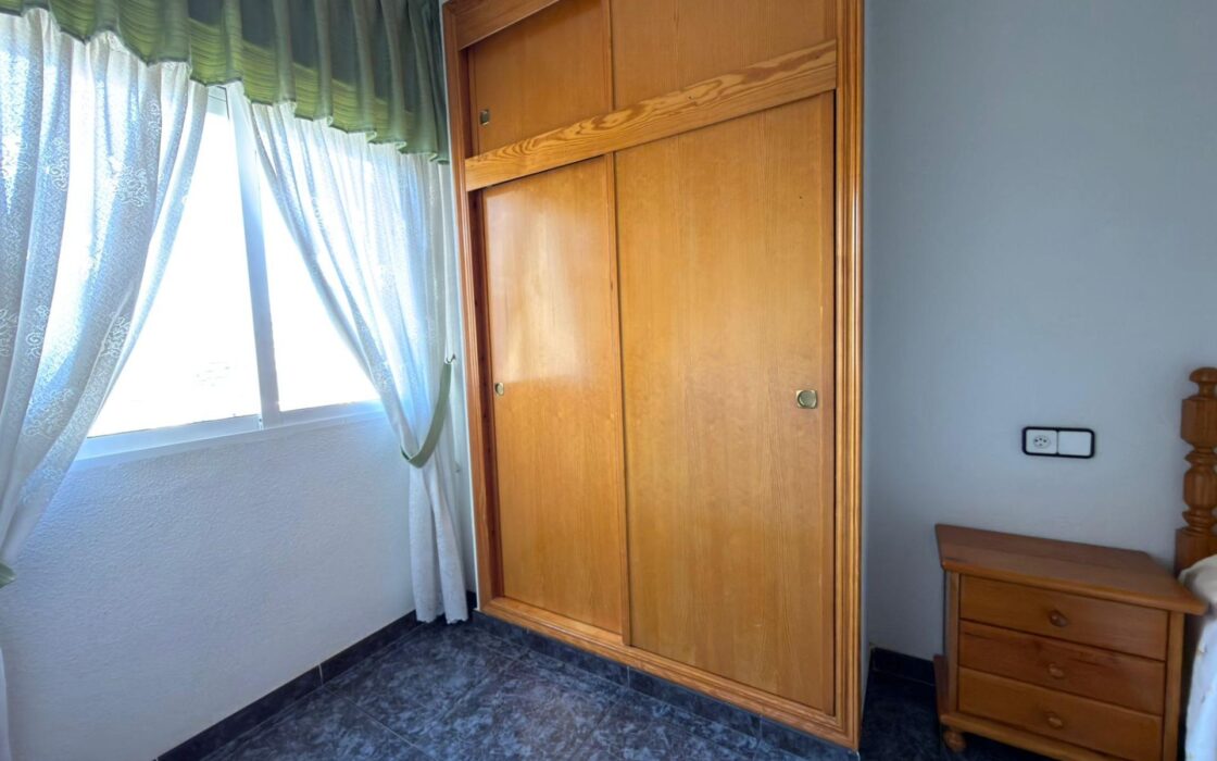 Апартаменты в Торревьехе 52 кв.м с террасой у моря