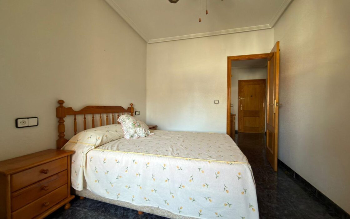 Апартаменты в Торревьехе 52 кв.м с террасой у моря