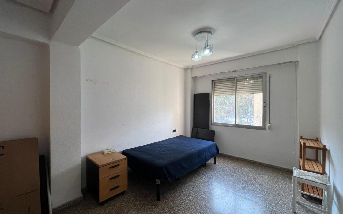 Апартаменти у Валенсії 81 кв.м з балконом в Marxalenes