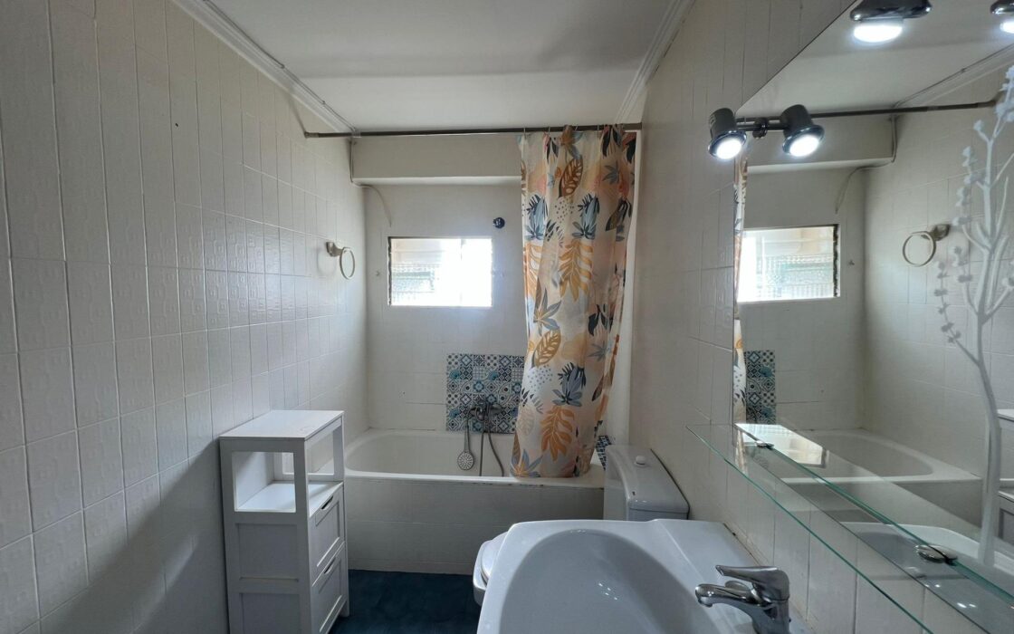 Апартаменти у Валенсії 81 кв.м з балконом в Marxalenes