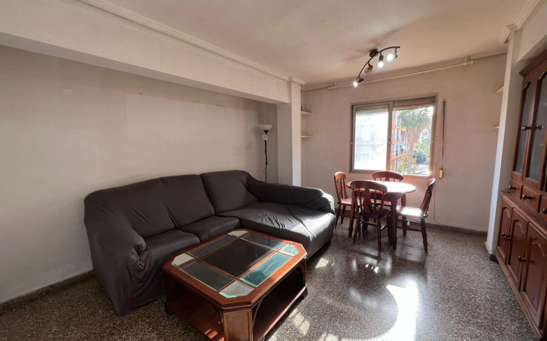 Апартаменти у Валенсії 81 кв.м з балконом в Marxalenes