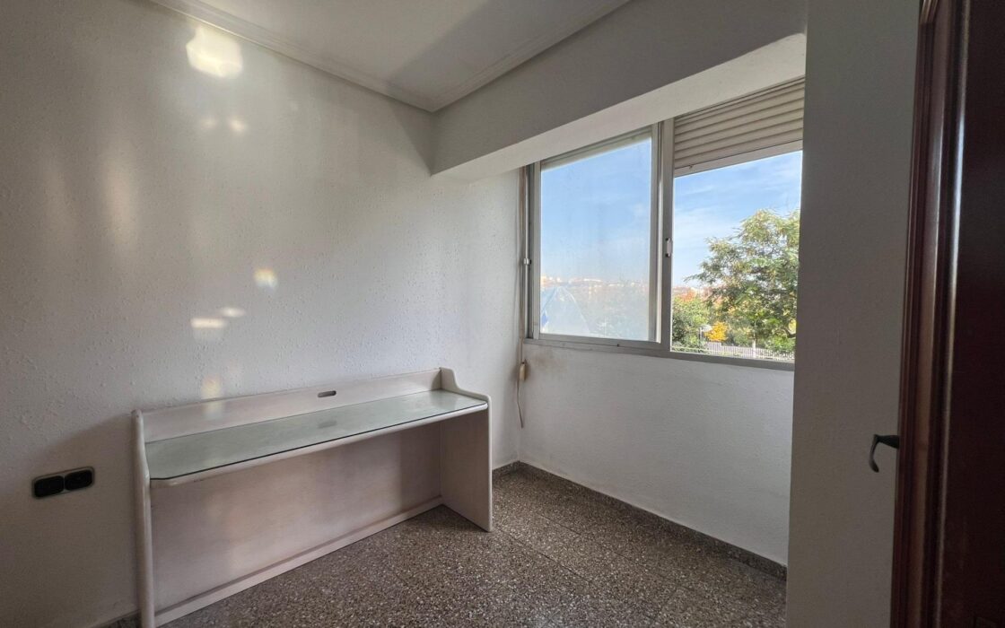 Апартаменти у Валенсії 81 кв.м з балконом в Marxalenes