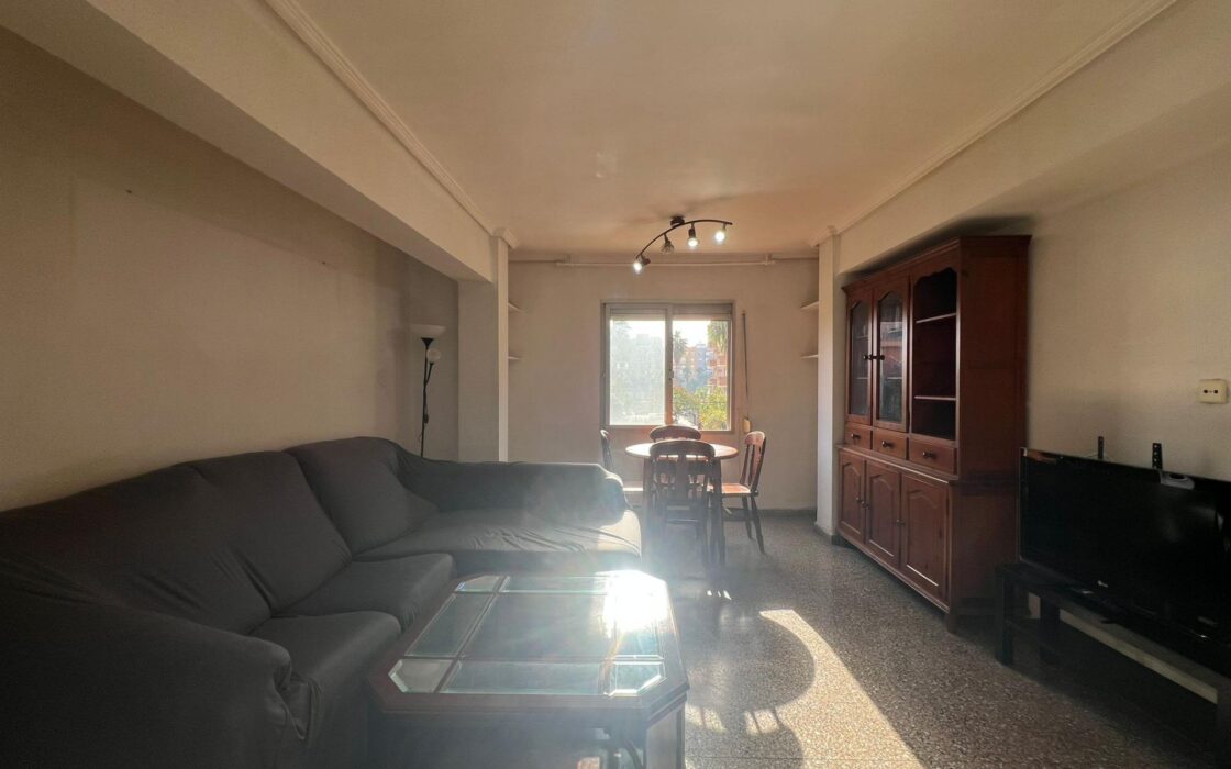 Апартаменти у Валенсії 81 кв.м з балконом в Marxalenes